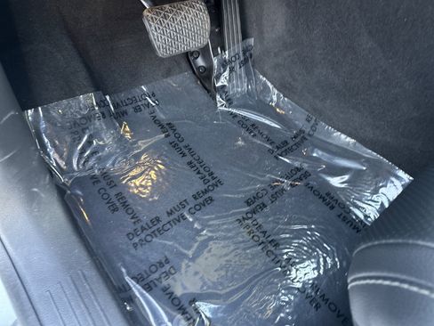 Used 2025 Mercedes-Benz GLE 450e 4MATIC image 17