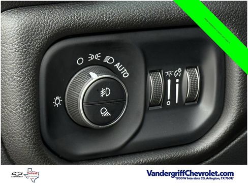 Used 2024 RAM 1500 Laramie AWD/4WD image 19