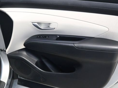 Used 2025 Hyundai Tucson SEL FWD image 16