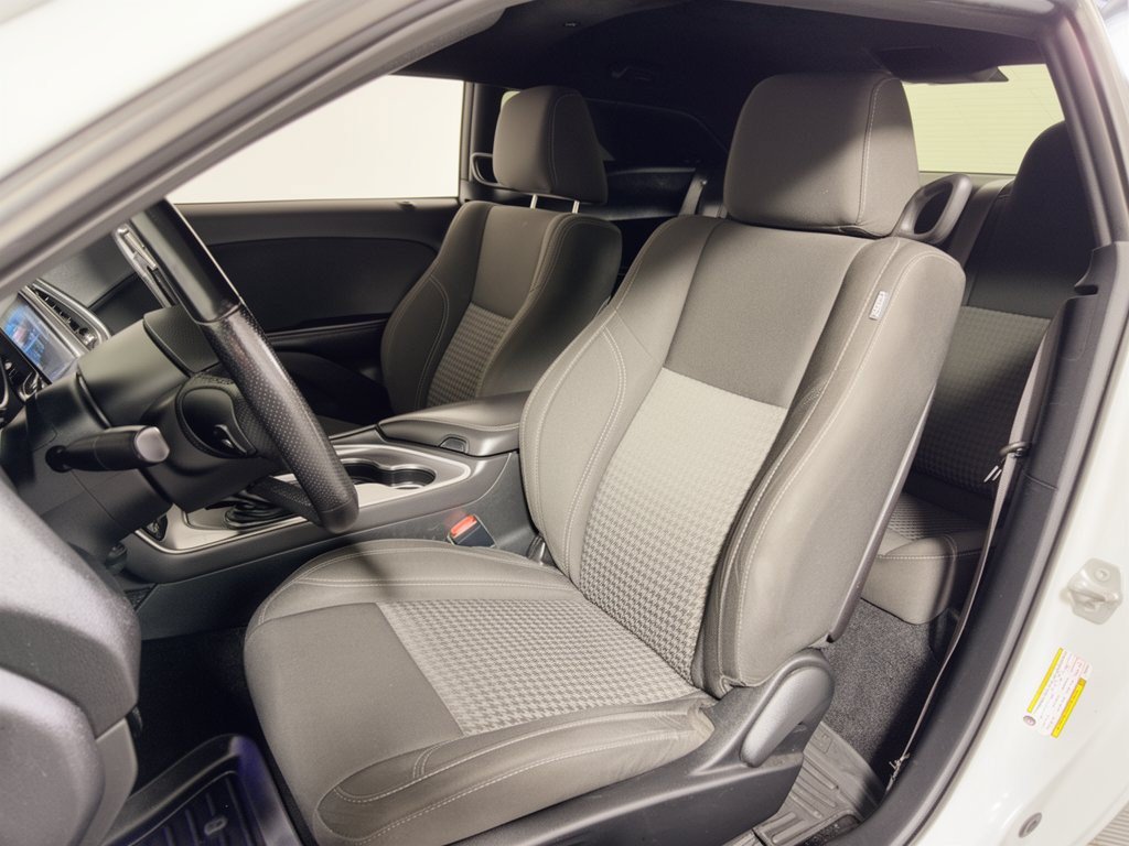 Used 2019 Dodge Challenger SXT w/ Blacktop Package RWD image 5