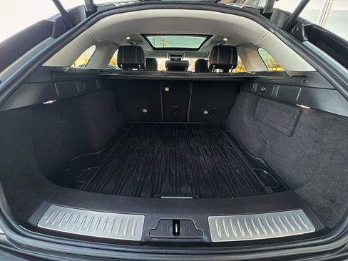 Used 2018 Land Rover Range Rover Velar S image 23