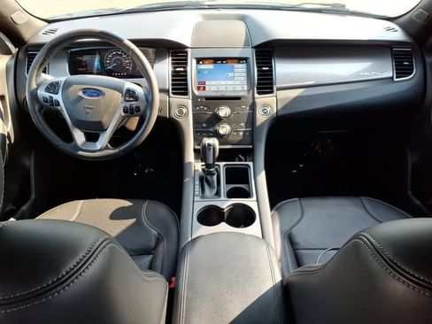 Used 2019 Ford Taurus SEL w/ Equipment Group 201A FWD image 11