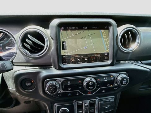 Used 2023 Jeep Wrangler Unlimited Rubicon 4xe AWD/4WD image 14