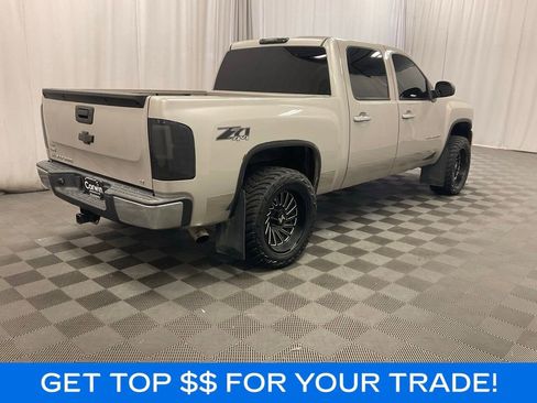 Used 2009 Chevrolet Silverado 1500 LT w/ Power Pack Plus AWD/4WD image 3