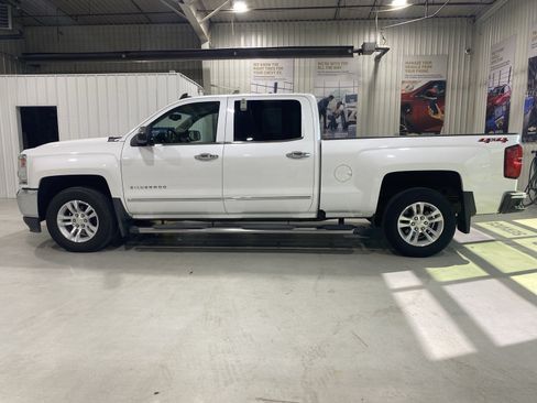 Used 2018 Chevrolet Silverado 1500 LTZ w/ LTZ Plus Package AWD/4WD image 4