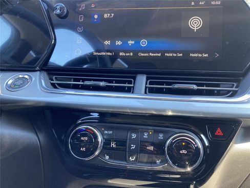 New 2026 Chevrolet Trax LT w/ Driver Confidence Package image 14