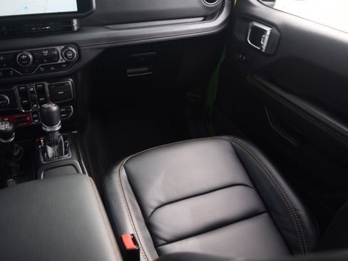 Used 2025 Jeep Wrangler Unlimited Rubicon 392 image 15