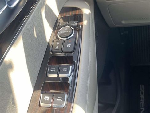Used 2019 Kia Sorento EX image 24