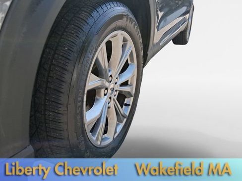 Used 2023 Ford Explorer XLT w/ Equipment Group 202A AWD/4WD image 20