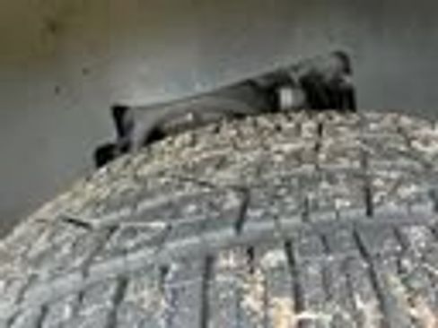 Used 2011 GMC Yukon Denali image 13