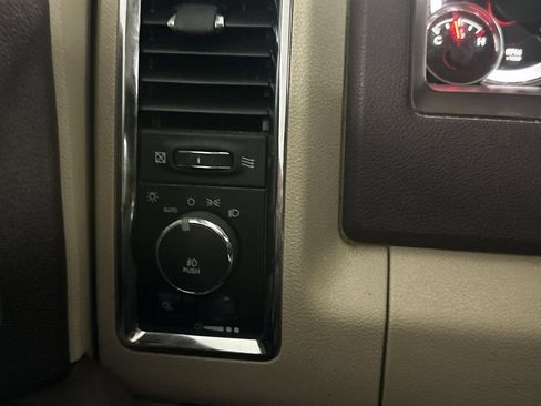 Used 2013 RAM 1500 Laramie w/ Convenience Group AWD/4WD image 49