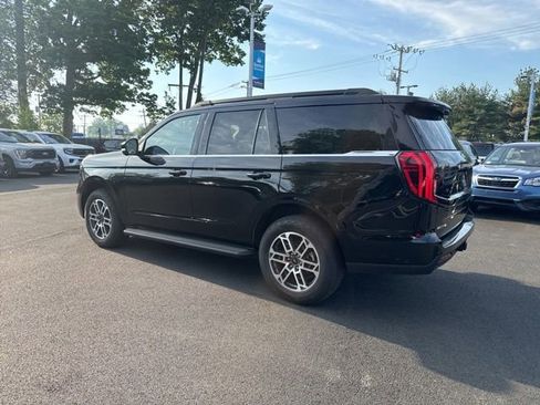 Used 2025 Ford Expedition Active AWD/4WD image 6