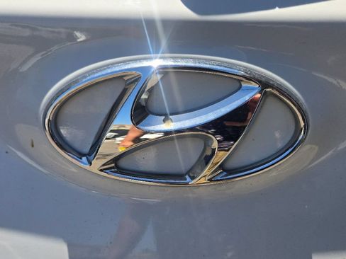 Used 2019 Hyundai Kona SE AWD/4WD image 6