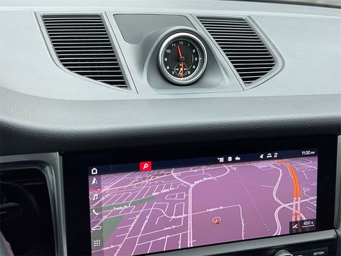 Used 2021 Porsche Macan S image 28