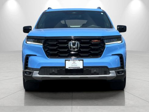 Used 2025 Honda Pilot TrailSport image 10