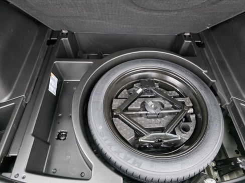 Used 2023 Chevrolet Blazer Premier w/ Driver Confidence II Package image 5