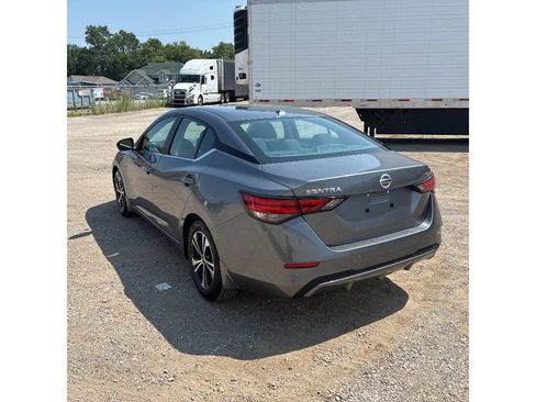Used 2022 Nissan Sentra SV FWD image 6