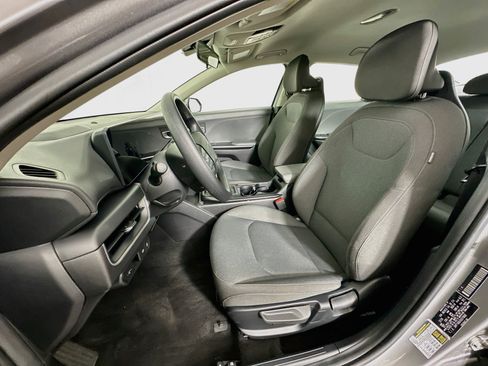 Used 2025 Kia K4 FWD image 13