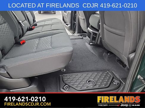 New 2026 RAM 1500 4x4 Crew Cab image 26