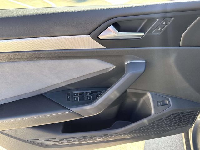 New 2026 Volkswagen Jetta SE FWD image 17