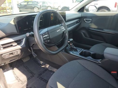 Used 2025 Kia K4 FWD image 9