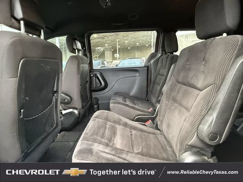 Used 2019 Dodge Grand Caravan SE FWD image 26