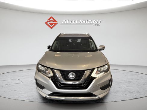 Used 2018 Nissan Rogue SV w/ Sun & Sound Touring Package FWD image 7