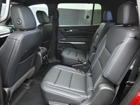 New 2026 Chevrolet Traverse LT w/ Driver Confidence Package image 13