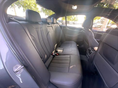 Used 2023 BMW 530e w/ Convenience Package image 29