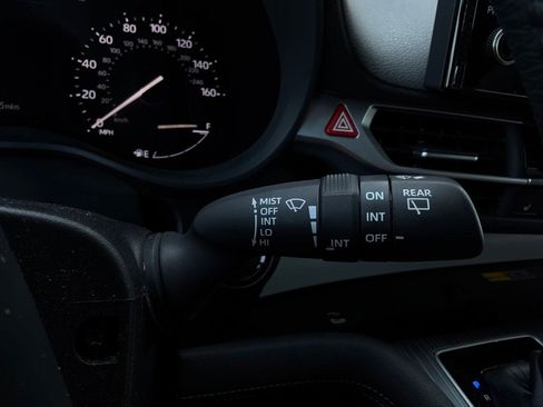 Used 2025 Toyota Sienna XLE FWD image 43