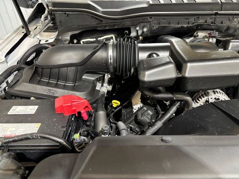 Used 2017 Ford F250 XL w/ Power Equipment Group AWD/4WD image 23
