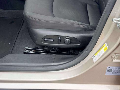 Used 2023 Chevrolet Malibu LT w/ Driver Confidence Package FWD image 16