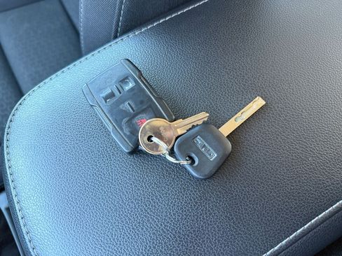 Used 2018 GMC Canyon SLE AWD/4WD image 31