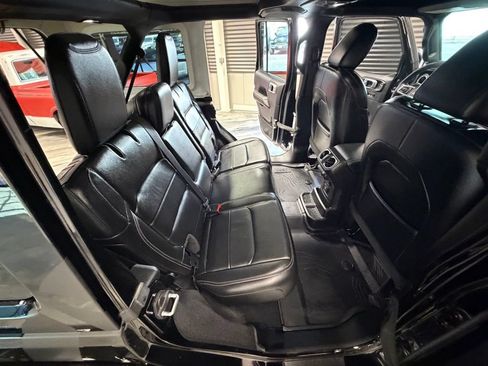 Used 2018 Jeep Wrangler Unlimited Sahara w/ Dual Top Group AWD/4WD image 52