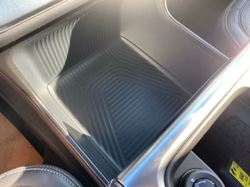 New 2025 Ford Expedition Platinum w/ Stealth Performance Package image 23