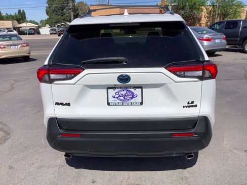 Used 2021 Toyota RAV4 LE AWD/4WD image 13