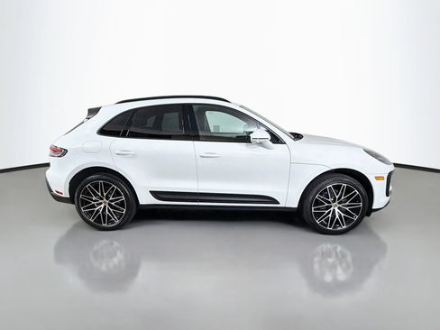 Used 2026 Porsche Macan AWD/4WD image 6