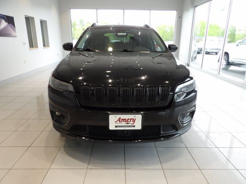 Used 2023 Jeep Cherokee Altitude Lux AWD/4WD image 2