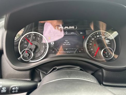 New 2026 RAM 1500 Express AWD/4WD image 10