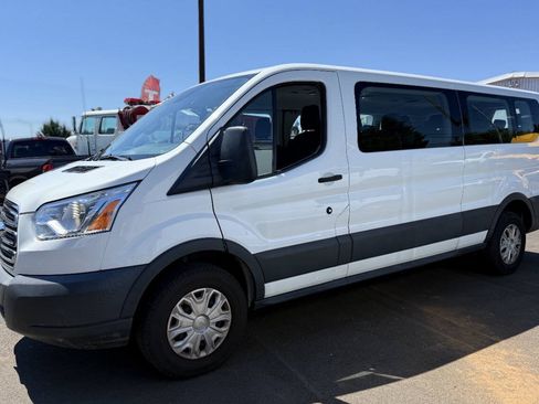 Used 2017 Ford Transit 350 XLT RWD image 3