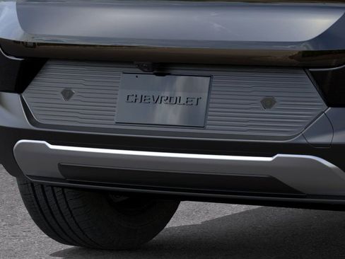 New 2025 Chevrolet Equinox EV LT image 38