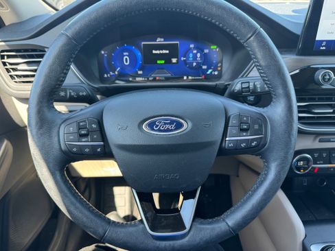 Used 2020 Ford Escape Titanium AWD/4WD image 15