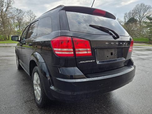 Used 2016 Dodge Journey SE w/ Flexible Seating Group image 7