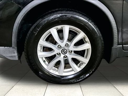 Used 2019 Nissan Rogue SV AWD/4WD image 9