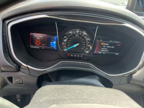 Used 2018 Ford Fusion Titanium AWD/4WD image 13