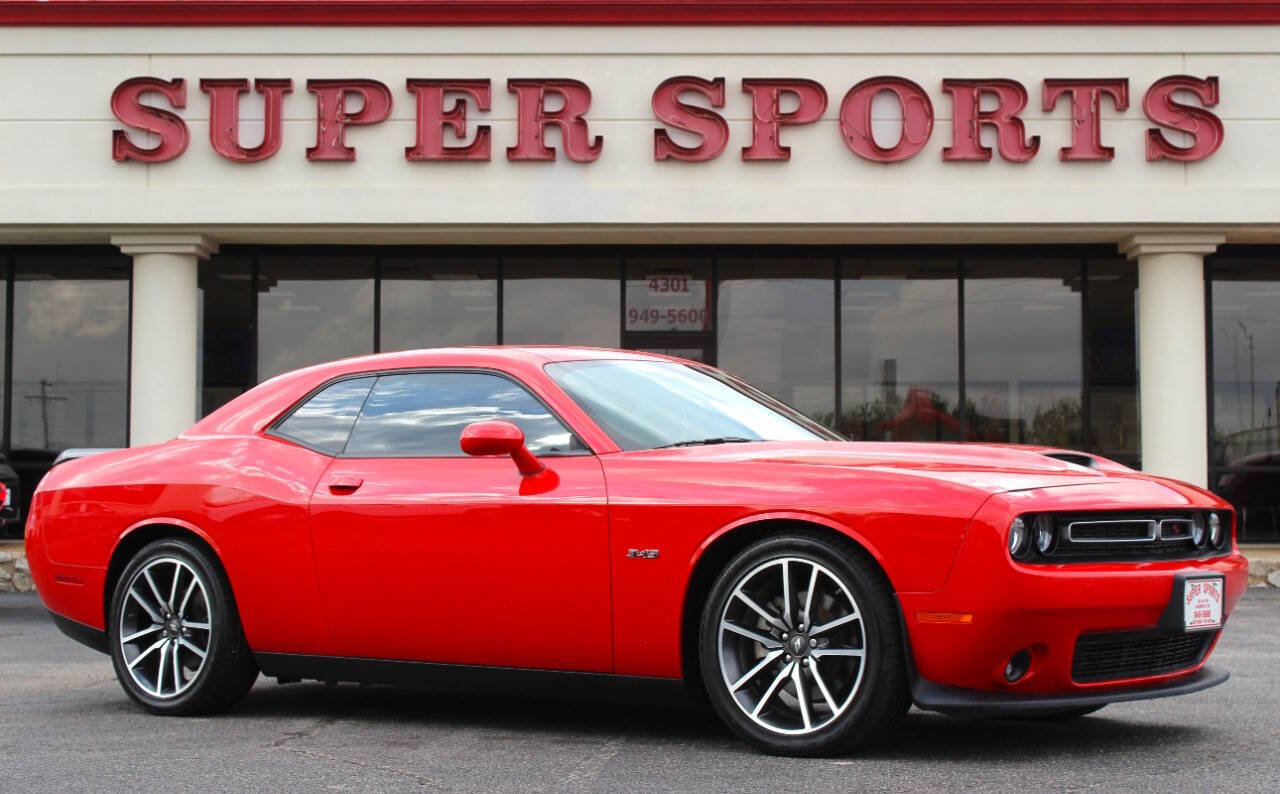 Used 2023 Dodge Challenger R/T w/ Plus Package RWD image 1