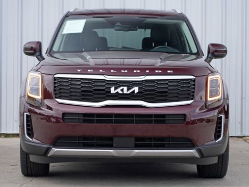 Used 2022 Kia Telluride EX w/ EX Premium Package image 6