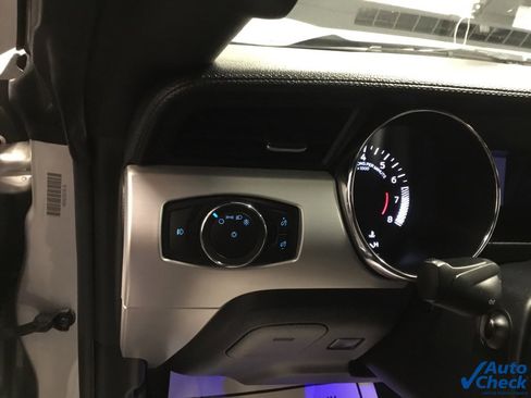 Used 2016 Ford Mustang Premium image 31