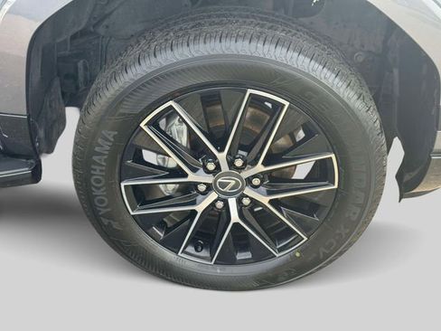 Certified 2024 Lexus GX 550 w/ Accessory Package (Z1) image 8