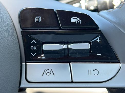 Certified 2025 Hyundai Elantra Sport FWD image 19